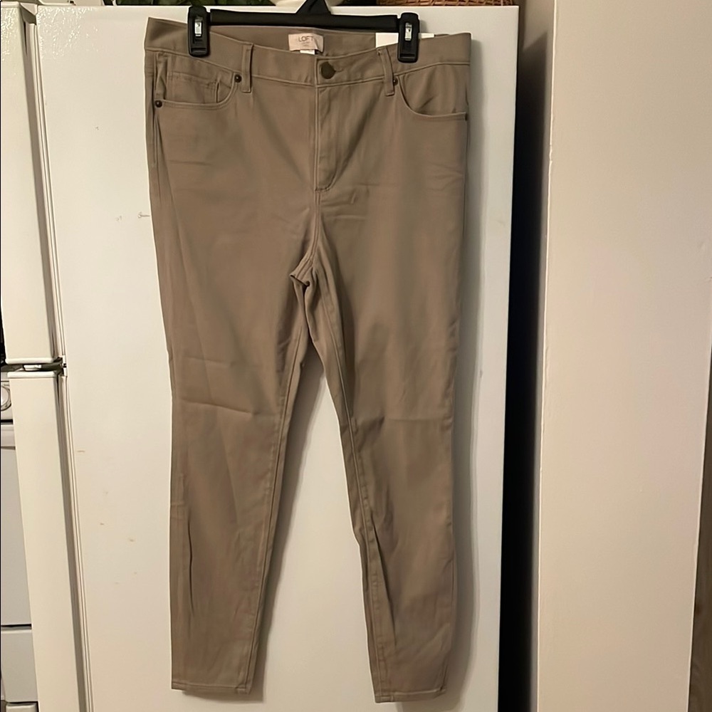 NWT Loft Outlet Women’s Size 12P Slim Petite Legging Pant